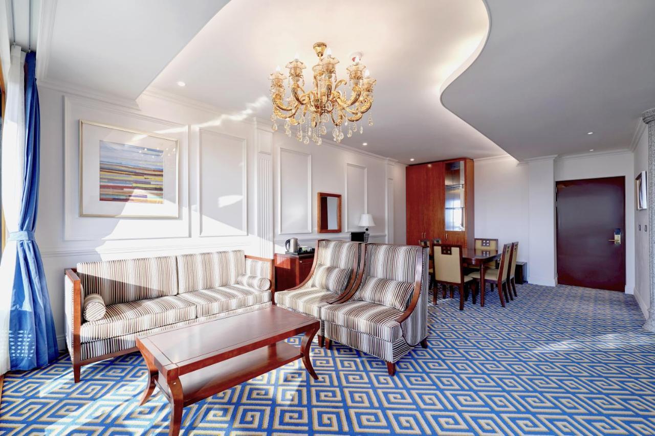 Goldone Hotel & Suites Seogwipo Extérieur photo