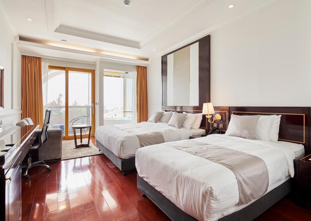 Goldone Hotel & Suites Seogwipo Extérieur photo