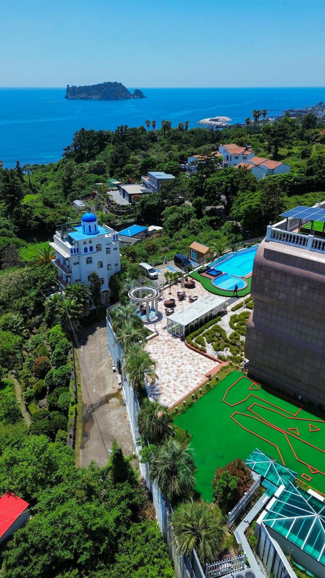 Goldone Hotel & Suites Seogwipo Extérieur photo