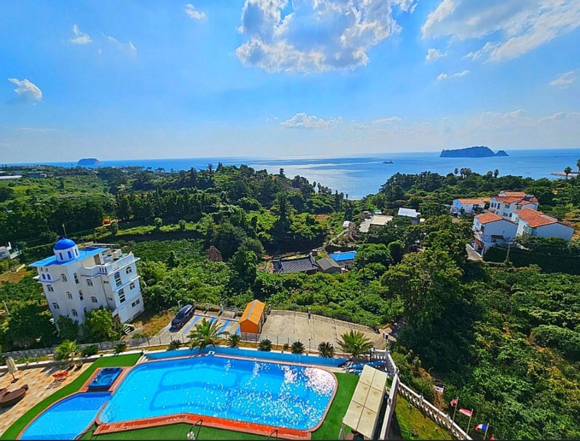 Goldone Hotel & Suites Seogwipo Extérieur photo